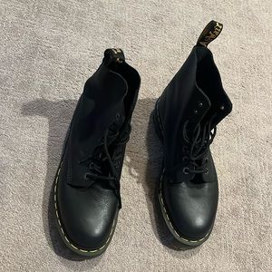 NEW Dr Martens Air Wear Black Size 11